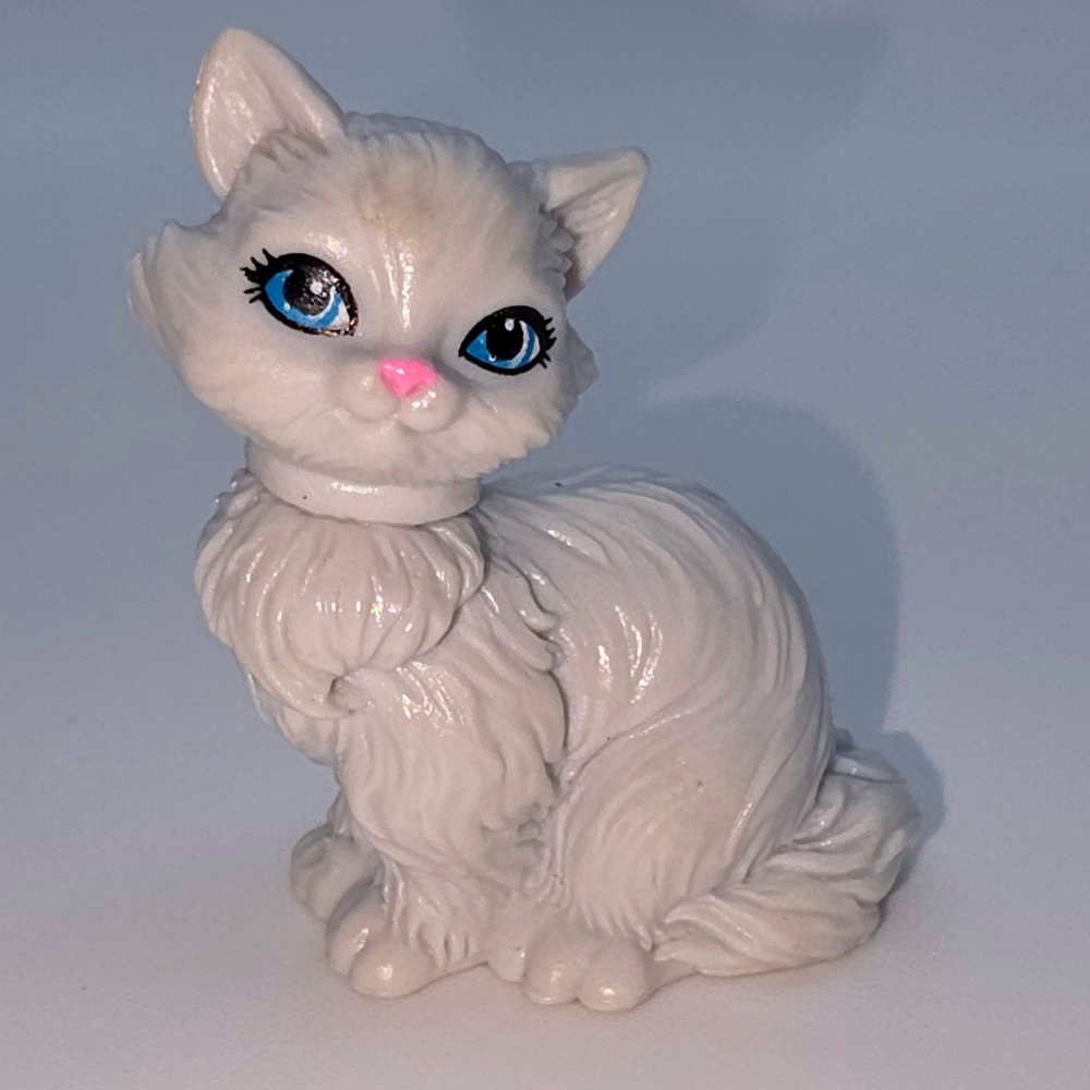 Barbie White Persian Cat Figure Small White Fair Early 2000s Accessory